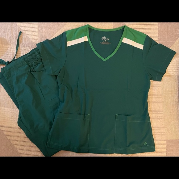 Reina Scrub Set - Picture 4 of 7